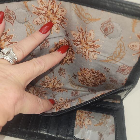 Hobo International Wallet Black  Embossed Quilted Leather Trifold - Picture 6 of 13